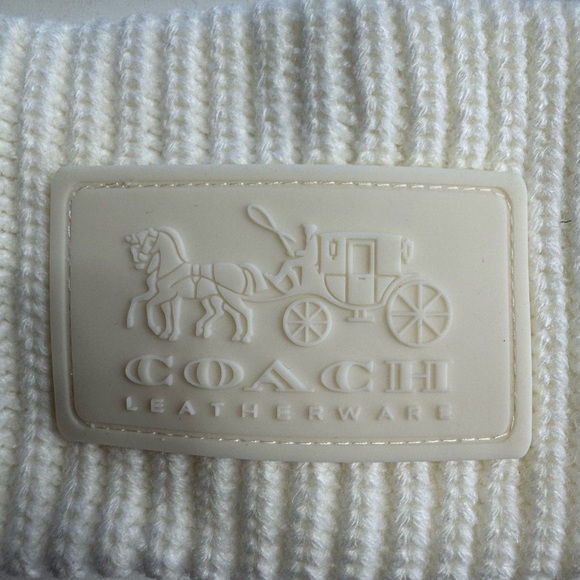 Coach NWT Winter Knit Logo Headband Ivory White Wagon Patch - Picture 2 of 4